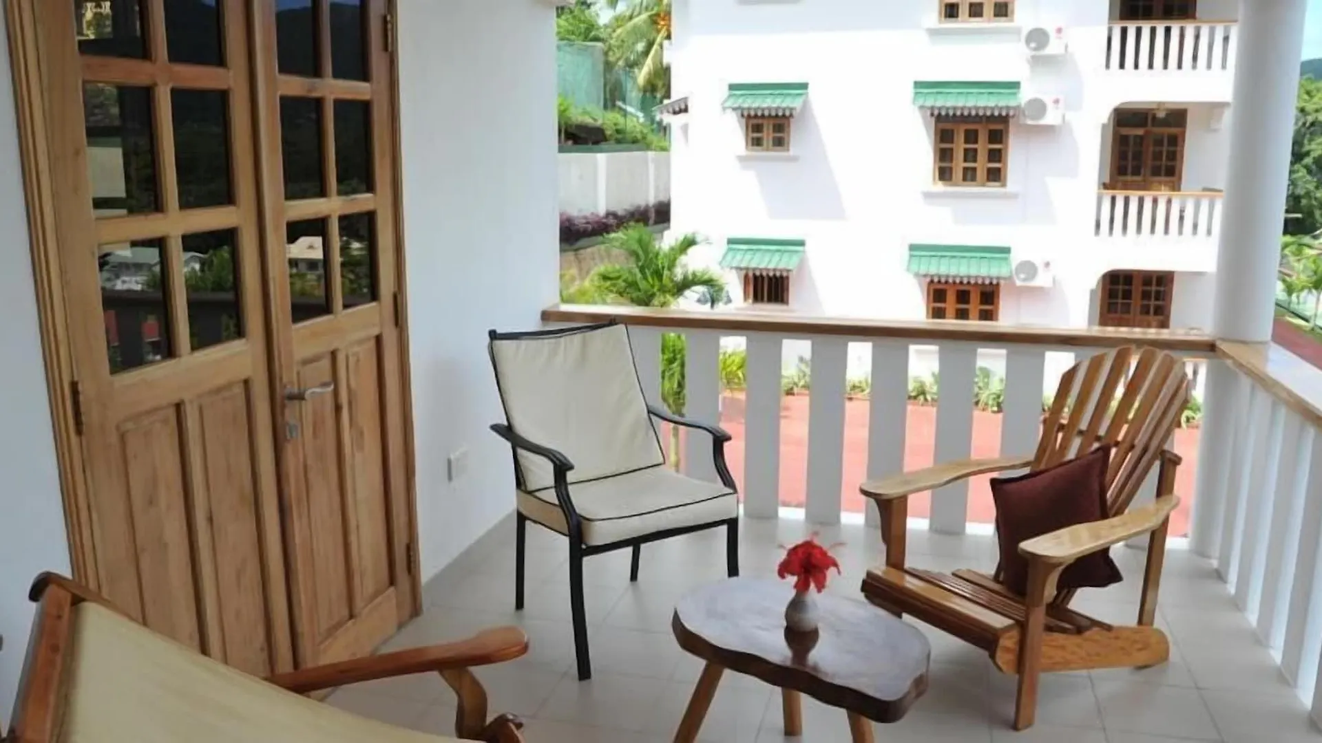 La Fontaine Holiday Apartment Μπελ Όμπρε