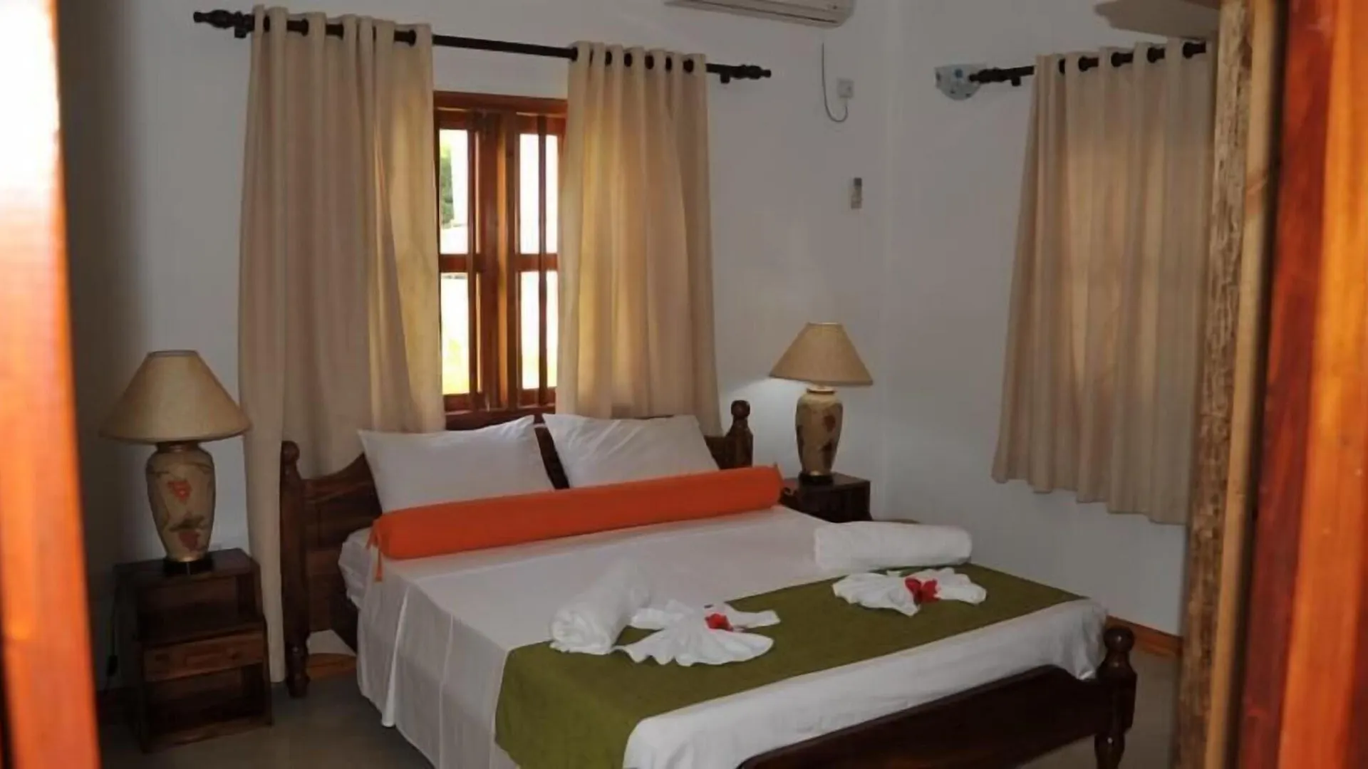 La Fontaine Holiday Apartment Μπελ Όμπρε