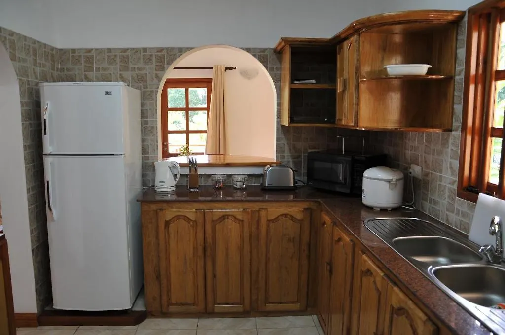 La Fontaine Holiday Apartment Μπελ Όμπρε Σεϋχέλλες
