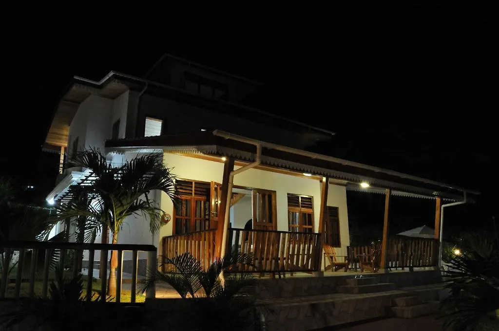 La Fontaine Holiday Apartment Μπελ Όμπρε